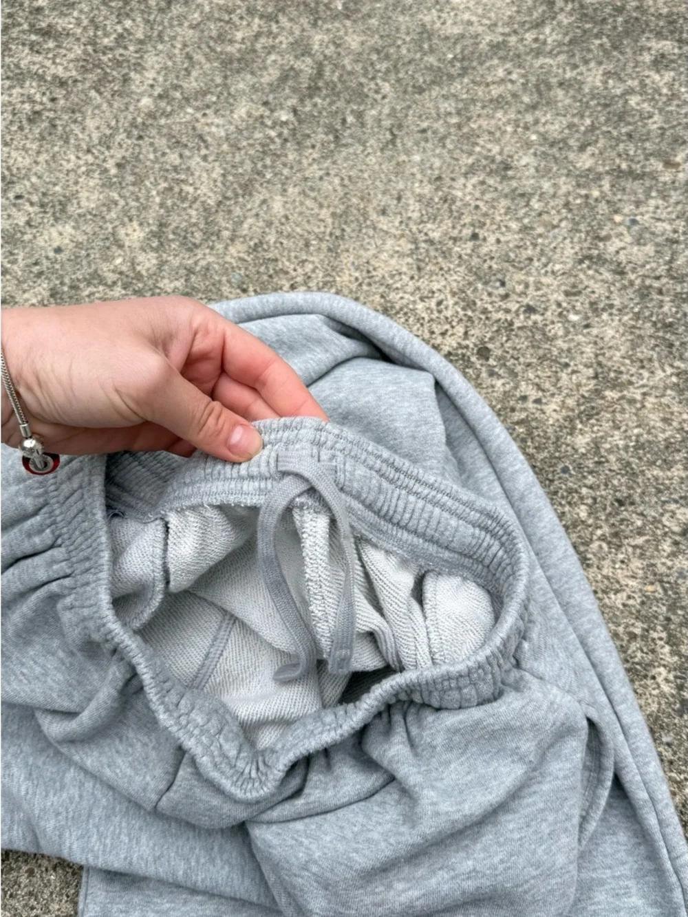 Uniqlo Wide-Leg Sweatpants Size M Fleece-Lined Elastic Waist Athleisure - Picture 10 of 11